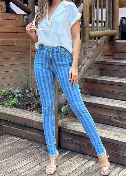 Ref. S2370 Light blue skinny elastic jean with lines