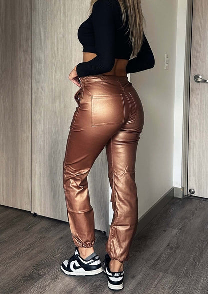 Ref. S2433 Jogger pants in ochre metallic leather