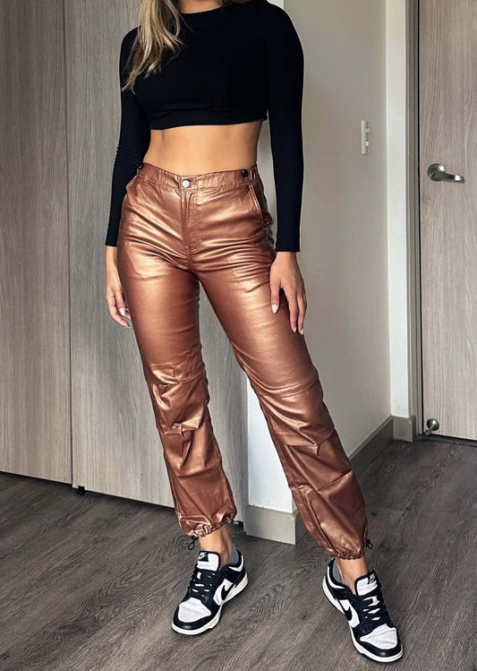 Ref. S2433 Jogger pants in ochre metallic leather